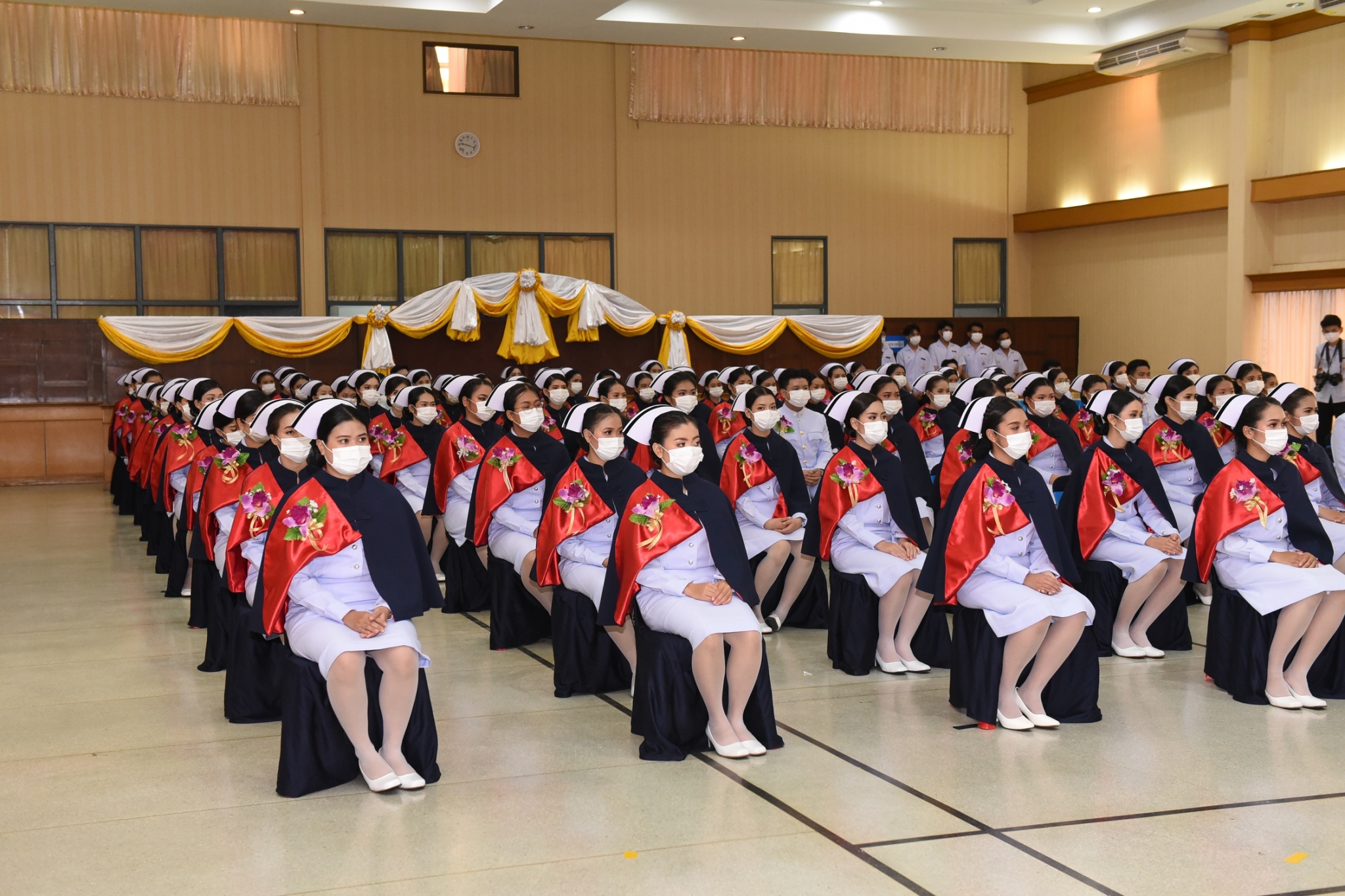 พิธีสำเร็จการศึกษา นักศึกษาหลักสูตรพยาบาลศาสตรบัณฑิต ปีการศึกษา 2563